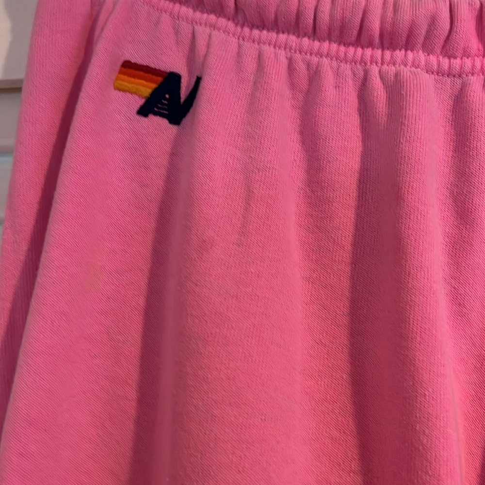Aviator Nation pink sweatpants 5 stripe. Size L.
Pre loved - Picture 3 of 6